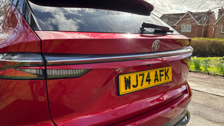 MG HS 1.5 T-GDI Trophy 5dr DCT Petrol Hatchback